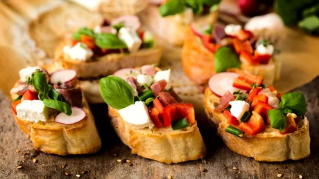 Descoperă aromele lumii: 10 rețete internaționale de aperitive