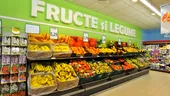 Motivul „viclean” pentru care unele supermarketuri pun fructele și legumele în partea din față a magazinelor