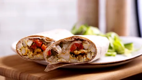 Ce mai mănânci la cină: 3 rețete rapide, echilibrate și gata în mai puțin de 20 de minute