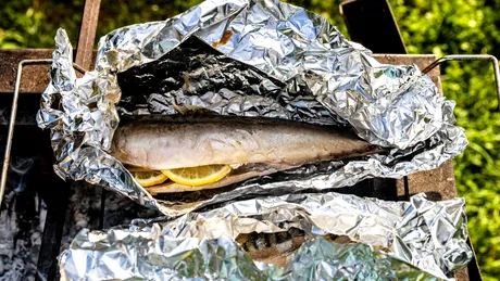 Gătești cu folie de aluminiu?! Misterul a fost elucidat: este sănătos sau nu?