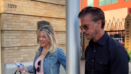 Poveste de iubire neașteptată la Hollywood. Lorenzo Lamas, trăiește o poveste cu o fostă mare vedetă a anilor ’90