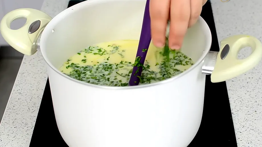 Condimentul pe care să nu-l pui niciodată în ciorba rădăuțeană. Îi strică tot gustul