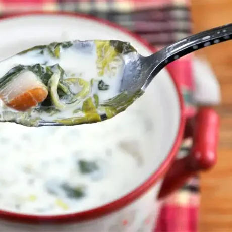 Ciorba cu lapte | Cum să gătești cea mai simplă rețetă muntenească pentru revigorarea organismului