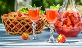Cum să faci acasă căpșunată sau lichior de căpșuni. Ai nevoie de 4 ingrediente!