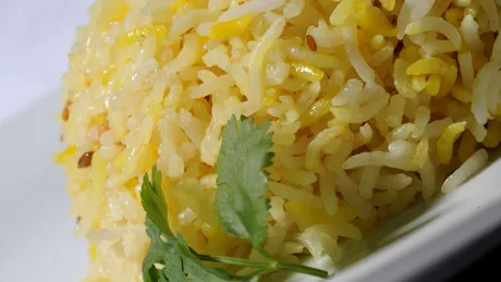 Cum se gătește orezul: sfaturi utile și rețetă de pilaf
