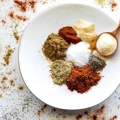 Condimentul care te ajută să slăbești. Îl adaugi în mâncare și scapi de kilogramele în plus