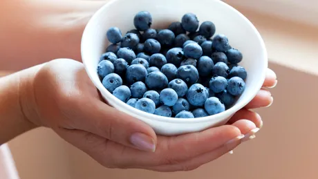 Ce se întâmplă cu corpul tău dacă mănânci afine zilnic, timp de două săptămâni