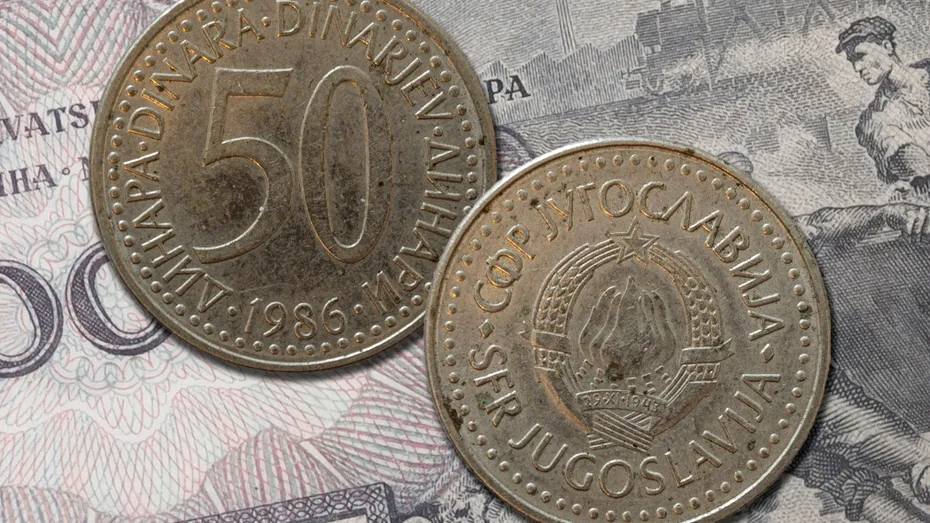 De ce unele monede 50 de bani au marginile zimțate? Explicația pe care puțini români o știu