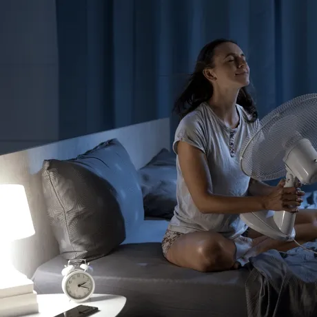 Nu dormi din cauza căldurii? Aceste suplimente te pot ajuta