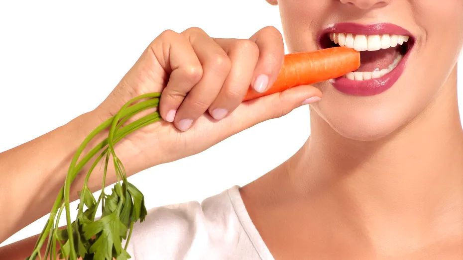 Alimentele care îți curăță dinții