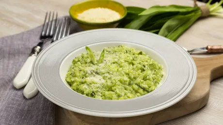 Risotto cu leurdă. O delicatesă super-cremoasă, numai bună de savurat la început de primăvară