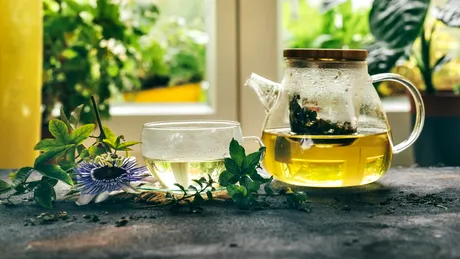 Atenție la aceste ceaiuri din aceste plante dacă iei tratament pentru tensiune. Pot fi extrem de periculoase!