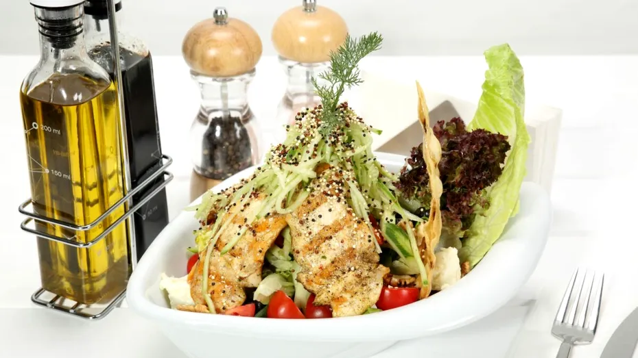 Cum să slăbești fără să te înfometezi dacă suferi de ovare polichistice