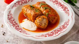 Ingredientul banal care face sarmalele mai pufoase. Secretul gospodinelor din Moldova!