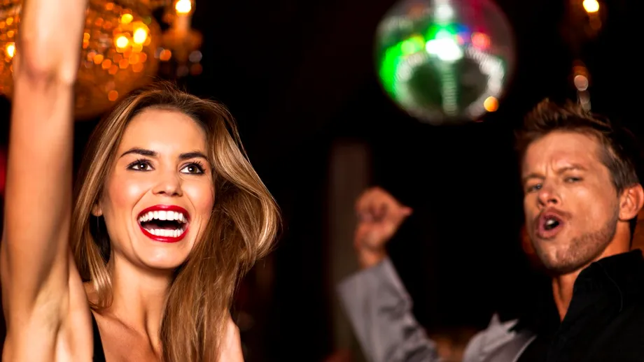 Spune-mi cum dansezi, ca să-ţi spun cât de atrăgătoare eşti!