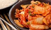 Pește pe pat de varză. Alegerea perfectă în zilele cu dezlegare la pește
