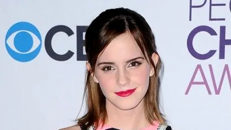 Emma Watson, într-o ţinută ciudată la People's Choice Awards