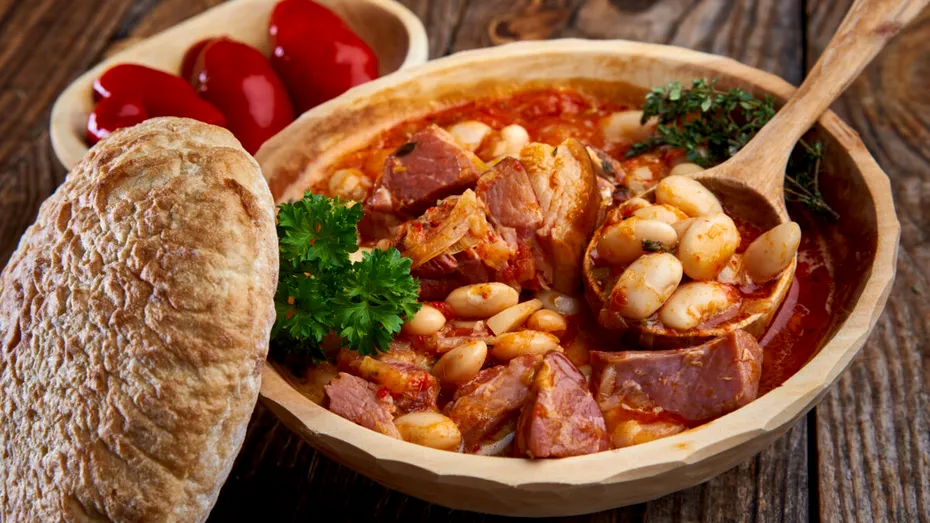 Rețeta autentică de fasole cu ciolan! Gustul tradiției românești de 1 Decembrie