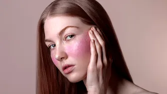 De ce nu dispar acneea și eczema? Medicul spune că răspunsul ar putea fi în intestin