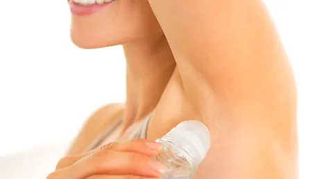 Deodorantul poate creşte riscul apariţiei cancerului la sân?