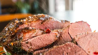 Cât timp rezistă la frigider friptura de miel?