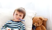 Jumătate dintre părinţii români tratează durerea şi febra copiilor cu medicamente nepotrivite vârstei lor (STUDIU)