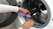 Cu ce să cureți mașina de spălat ca să scapi de mirosul neplăcut