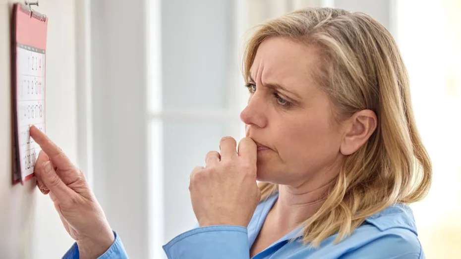 Studiu: Menopauza precoce crește riscul de boală hepatică metabolică și tulburări cardiovasculare