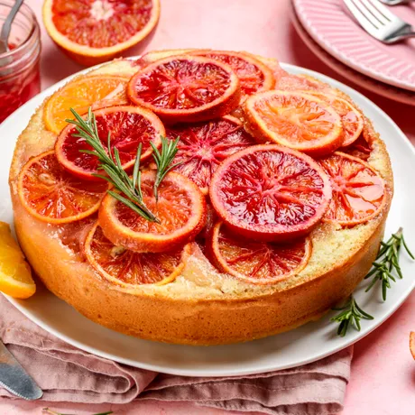 Prăjitură pufoasă cu portocale. Rețetă simplă și aromată! E gata în 35 de minute