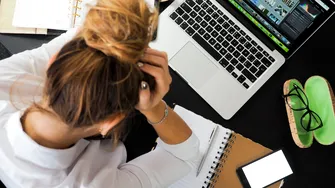 Te simți copleșit la locul de muncă? Obiceiuri zilnice pentru a reduce stresul și a-ți proteja pacea interioară