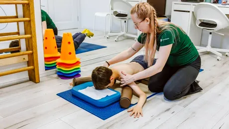 (P) Ce este terapia Schroth și cui se adresează?