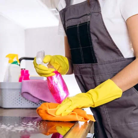 Produse de curățenie care devin toxice când le folosești împreună. Ce să nu amesteci niciodată