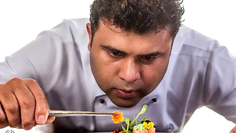 Secretele condimentelor indiene explicate de un chef bucătar indian de top