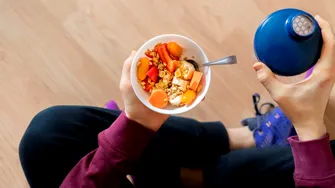 Ce să mănânci după antrenament pentru recuperare musculară mai rapidă. Alimentele recomandate de specialiști