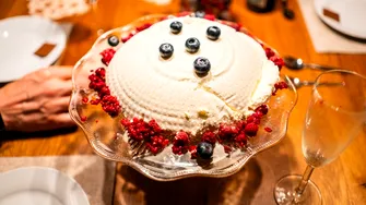 Deserturi cu afine care cuceresc vara. Rețete rapide și delicioase pe care le faci fără bătăi de cap