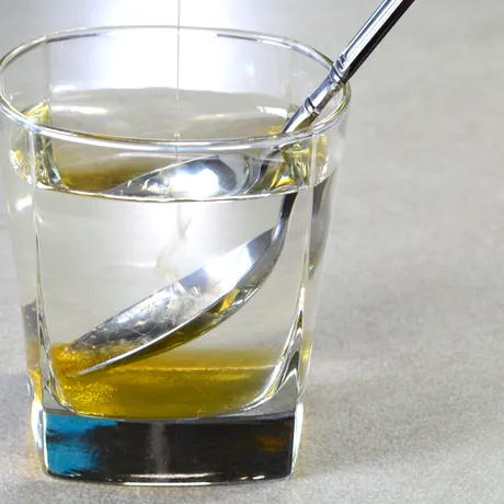 Băutura matinală care poate ajuta la normalizarea colesterolului. Remediul natural pe care îl poți consuma zilnic