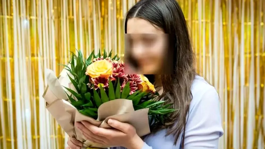 Ea este Andreea, studenta de 22 de ani ucisă de fostul iubit în fața pizzeriei unde era angajată. Tânărul era subofițer la ISU Neamț