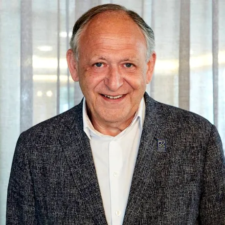 INTERVIU Prof. Dr. Christoph Zielinski, „pe urmele cancerului”: „Ideea că anumite cancere pot fi vindecate prin medicamente a devenit realitate”