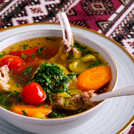 Ciorba de miel „à la Radu Anton” cucerește mesele de Paște. Rețeta simplă care a devenit preferata gospodinelor