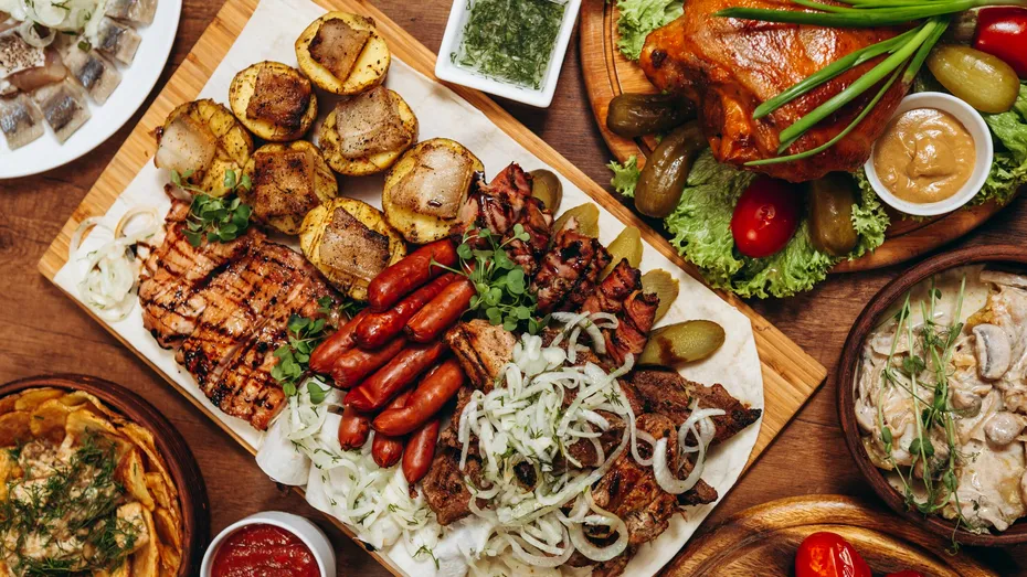 Ce să mănânci dimineața, la prânz și seara, ca să îți revii după excesele de Crăciun și Revelion: Grăsimea nu se depune și nu se pierde imediat