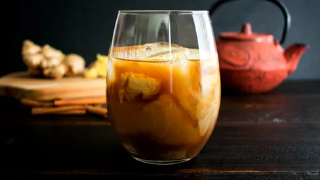 Ce se întâmplă în corpul unui bărbat care bea lapte cu turmeric în fiecare zi, timp de două săptămâni