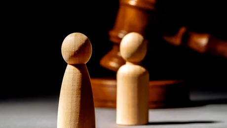 Cine e românul care a câștigat în instanță dreptul de a ieși la pensie cu 13 ani mai devreme