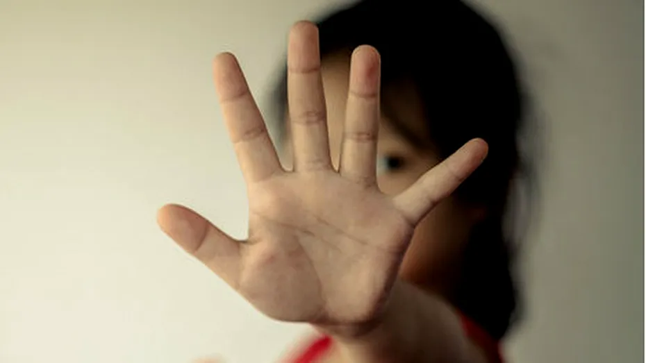 Jurnalul unei minore violate: de ce femeile trebuie să se facă auzite şi cum putem ajuta victimele