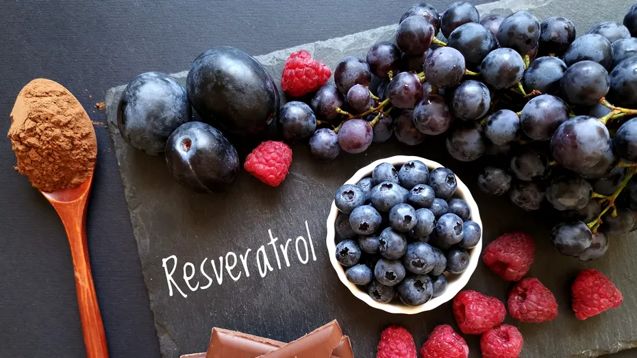 Resveratrolul și compușii din ceai pot reduce riscul de Alzheimer. Ce trebuie să mănânci