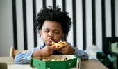 Alegerea cuvintelor potrivite despre mâncare: Cum să educi copiii să fie sănătoși fără a le forma complexe