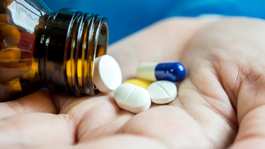 Alertă pentru pacienții care iau medicamente pentru inimă și rinichi! Aproape un milion de flacoane, retrase de urgență de pe piață