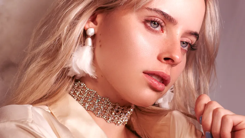 Ce intervenţii estetice au făcut româncele în 2019