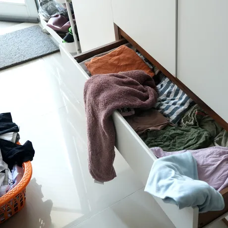 Obiectele pe care nu ar trebui să le ții mai mult de două săptămâni în casă. Creează rapid dezordine