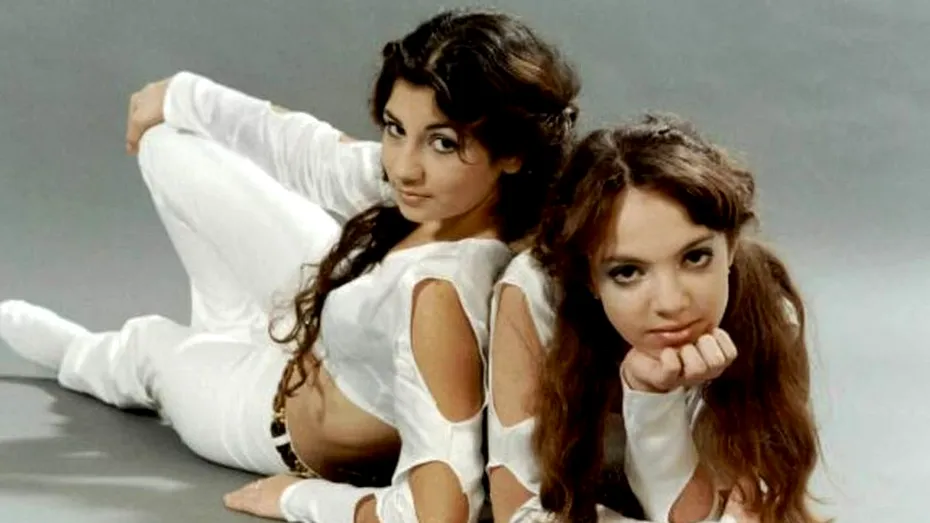 O mai ții minte pe Raluca din trupa Angels?! A renunțat la muzică și are 5 copii / GALERIE FOTO