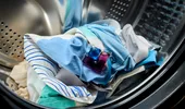 Ce trebuie să adaugi în mașina de spălat ca prosoapele să nu aibă miros de stătut! Multe gospodine nu țin cont